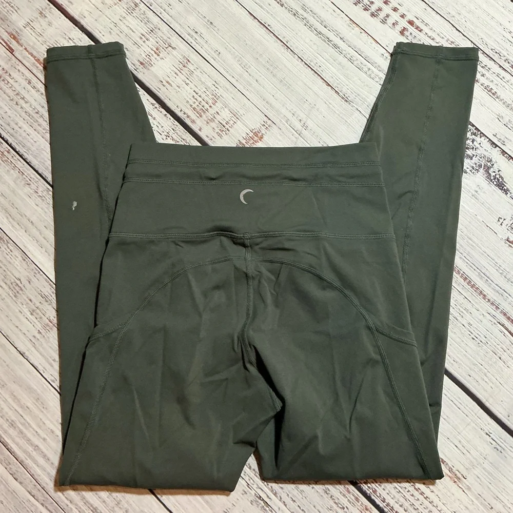 ZYIA Active army green leggings with drawstring. Size 0 - Picture 2 of 10